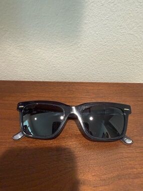Oliver Peoples Black Frame polarized Sunglasses